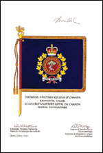 Approbation du drapeau régimentaire du Collège militaire royal du Canada