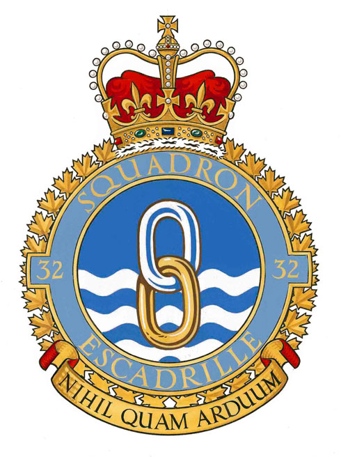 Badge of the 32 Utility Squadron